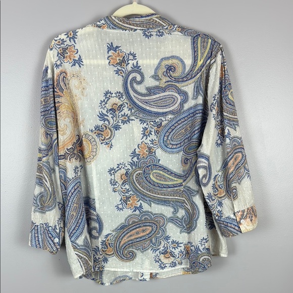 Chico's Dotted Swiss Semi-Sheer Blue, Coral & White Paisley 3/4 Sleeve Blouse 3 - Picture 12 of 12